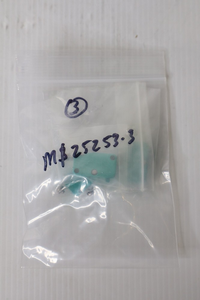MS25253-3 Micro Switch (3 Available)
