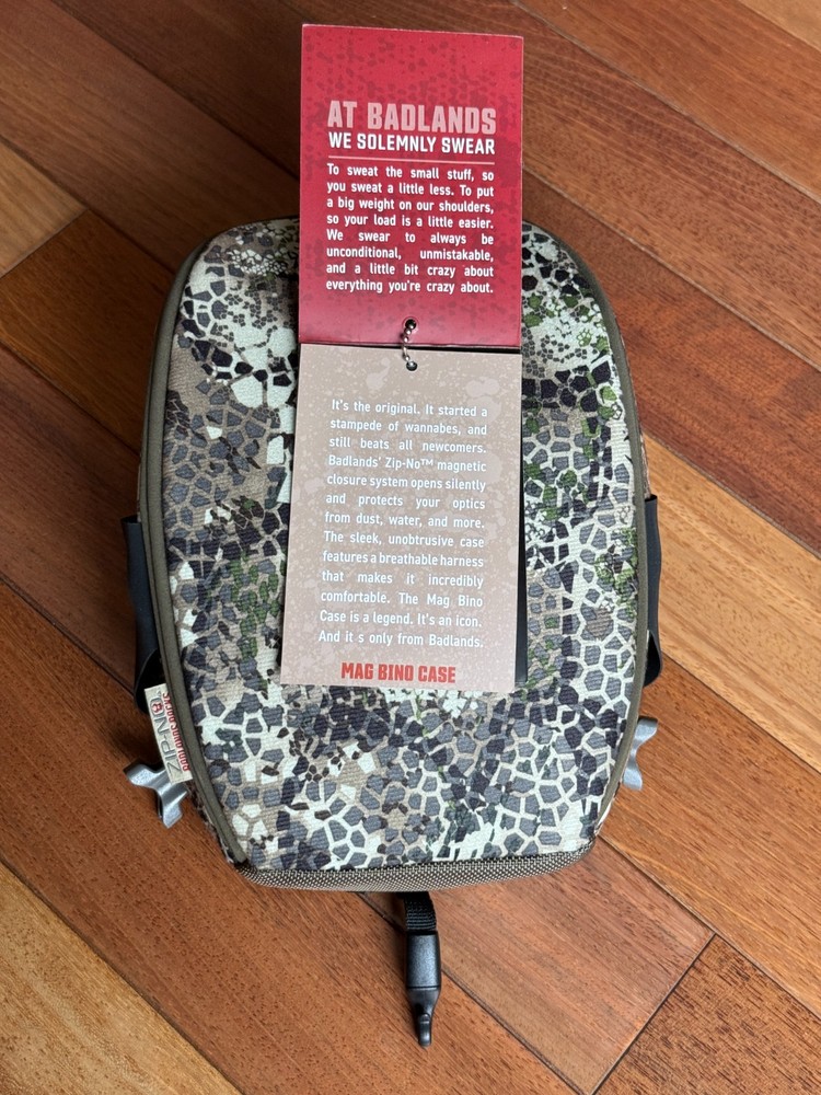 Badlands Mag Bino Case Approach Camo, NWT
