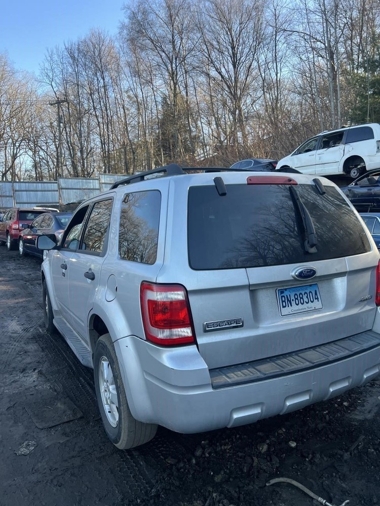 2009 ESCAPE Third Brake Light Tested OEM
