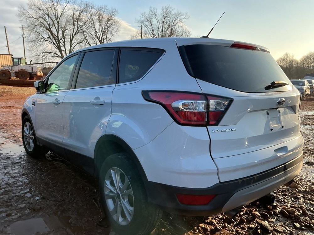 Fuse Box Engine Fits 17 ESCAPE 4950079