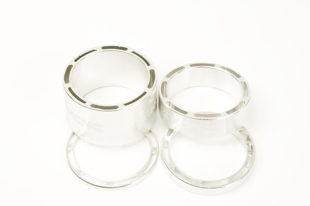 KCNC 1-1/8" Hollow Spacer Silver