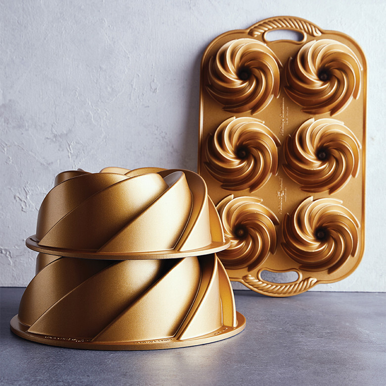 Nordic Ware Heritage Bundt® Pan