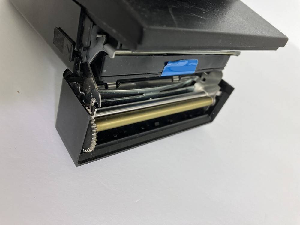 VTG Polaroid SX-70 Pronto! Land Camera With Strap UNTESTED