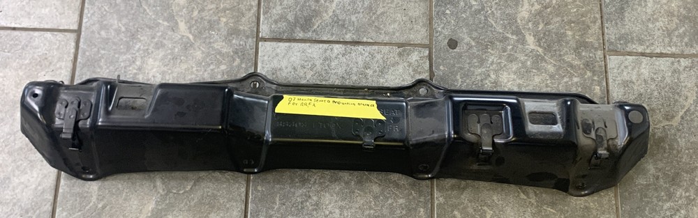 07 Honda Sentra mounting bracket for rr fr