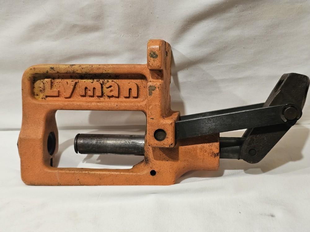 LYMAN ORANGE CRUSHER RELOADING PRESS CAST IRON SINGLE STAGE VINTAGE
