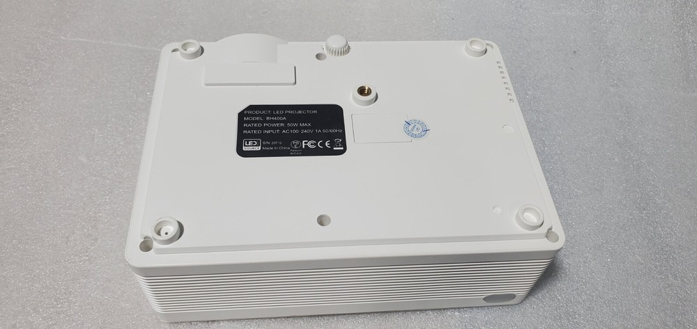 Victsing BH400B Portable LED Projector