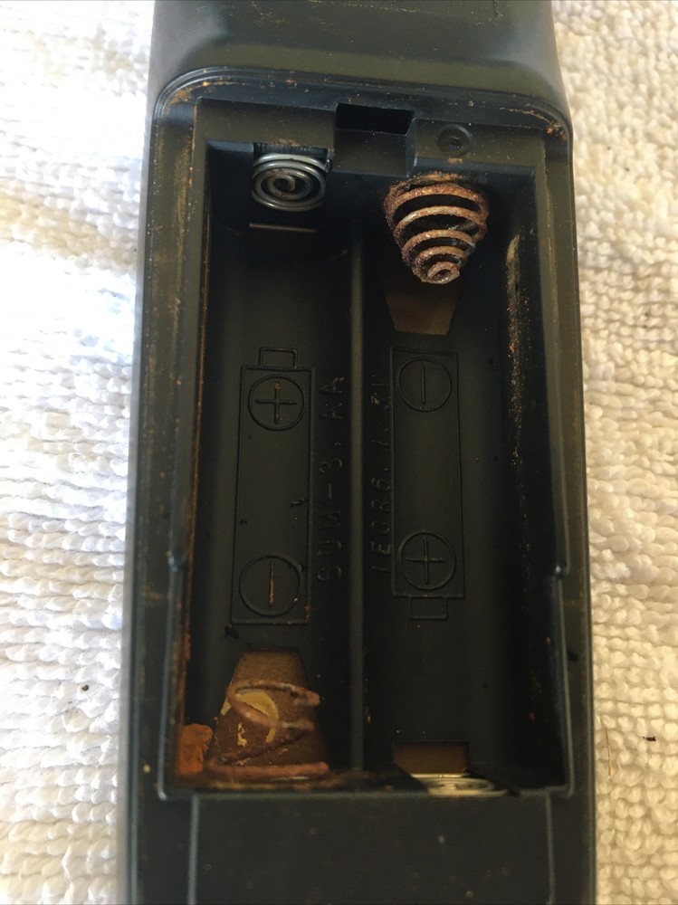 Hitachi VM-RME411A, Replacement Remote Control in Good Working Condition