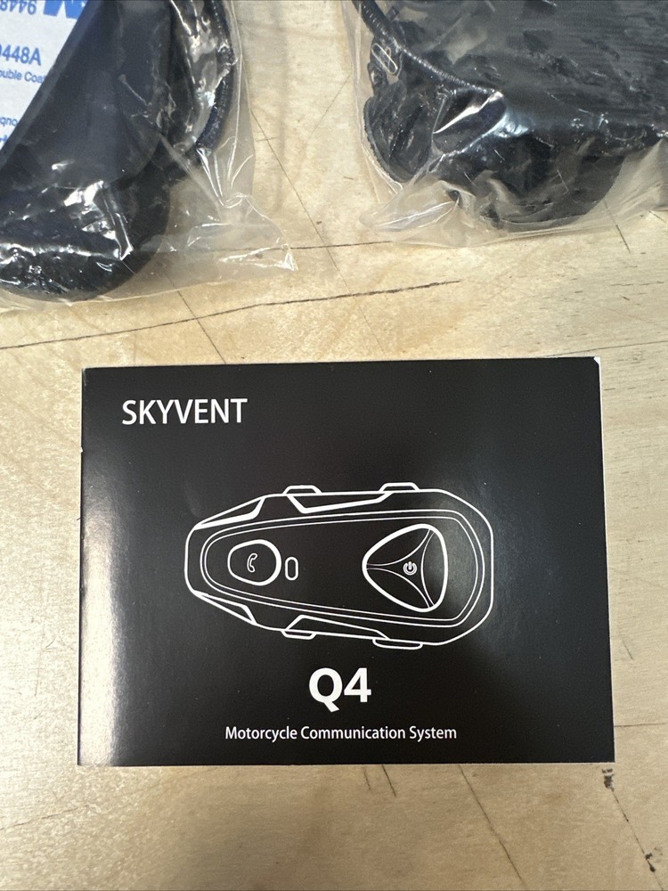 Q4 Motorcycle Bluetooth Communication System Headset Intercom