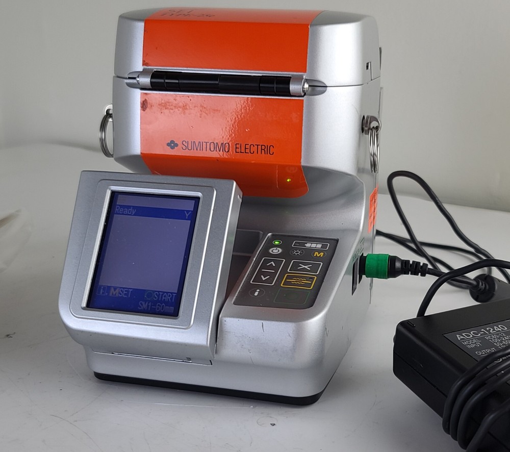 Sumitomo Type-25e Fusion Splicer ~ Powers On