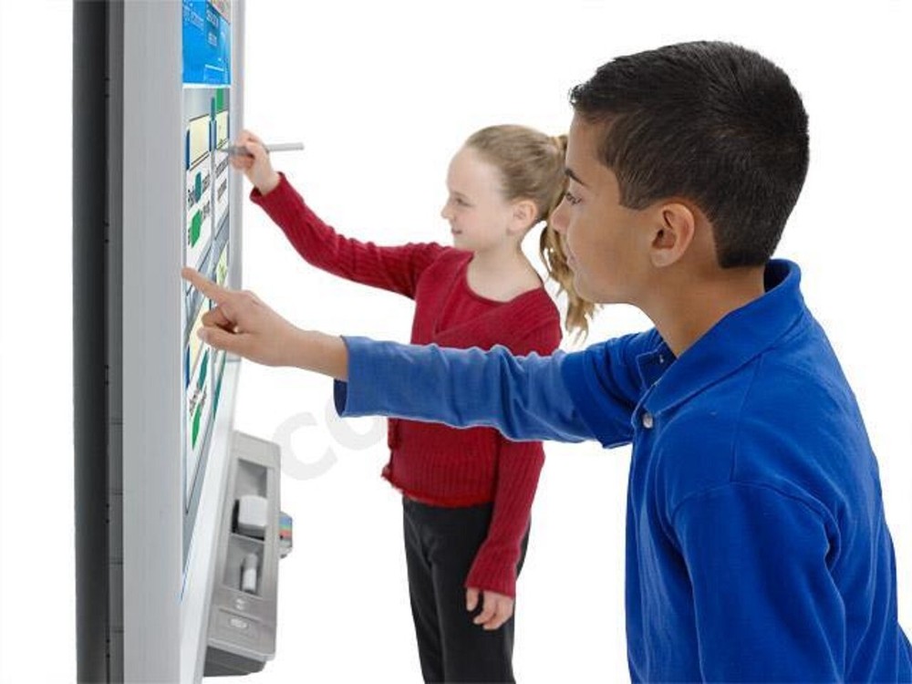 Interactive Smart Board SBX885 and Smart UF70W Projector