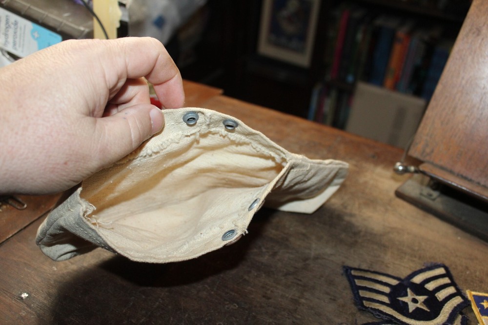 Antique US Army White Canvas Pouch
