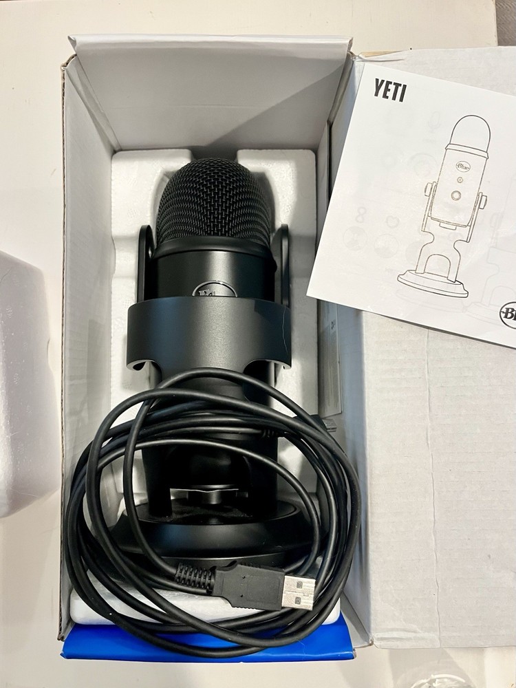 Blue Yeti USB Microphone Black Mute Button Adjustable Stand Volume Control