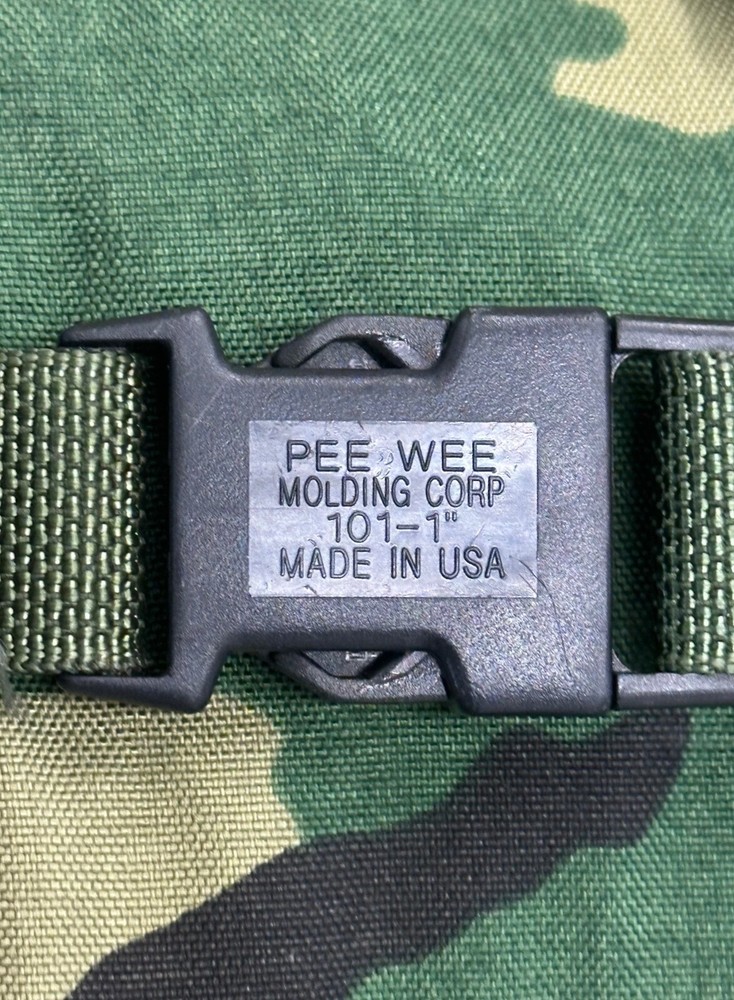 ( 1 ) NOS Woodland Compression Stuff Sack, US Military, V-42