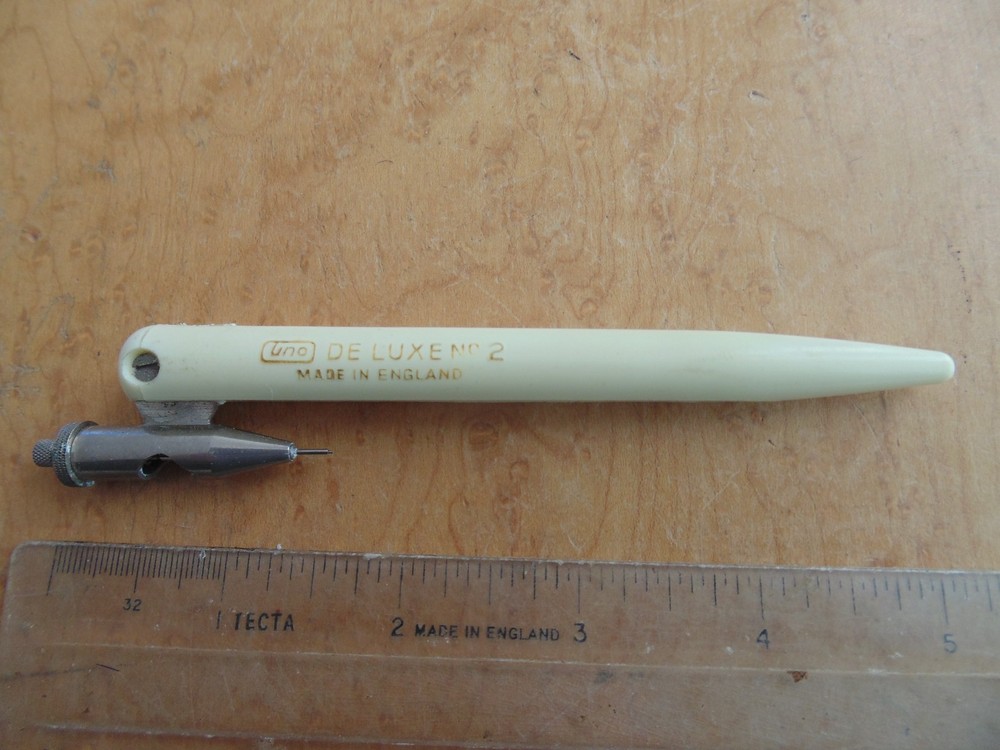 VINTAGE UNO DELUXE NO.2 TECHNICAL DRAWING PEN.