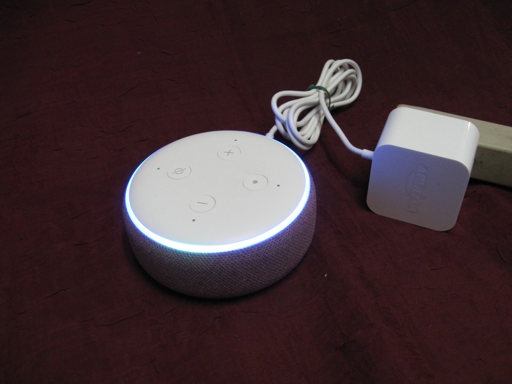 Amazon Echo Dot (3rd Gen) Smart Speaker - Used/Works Great. Model C78mP8