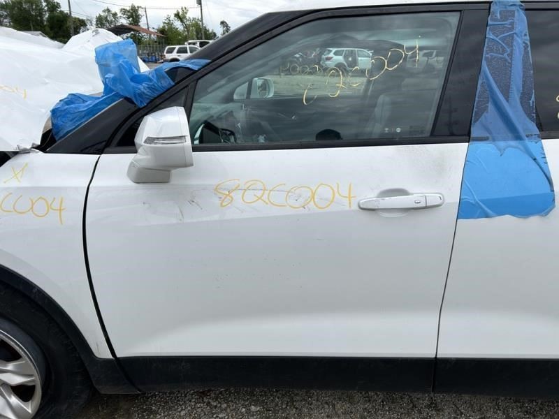 BLAZER 2020 Fuse Box Cabin 104557039