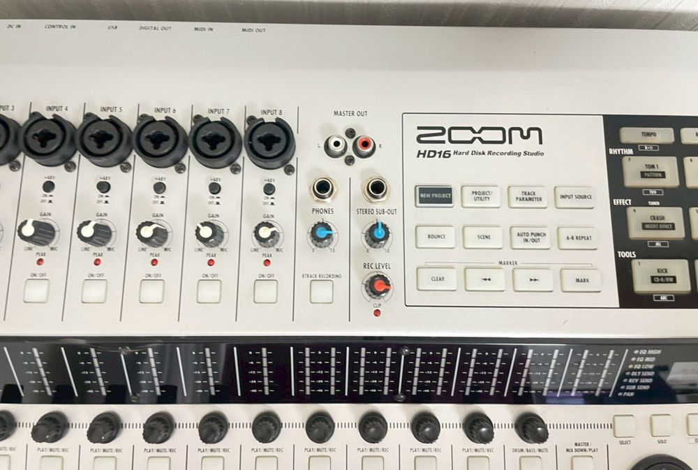 ZOOM HD16 16Track Digital Multitrack Recorder CD Burner Used Working