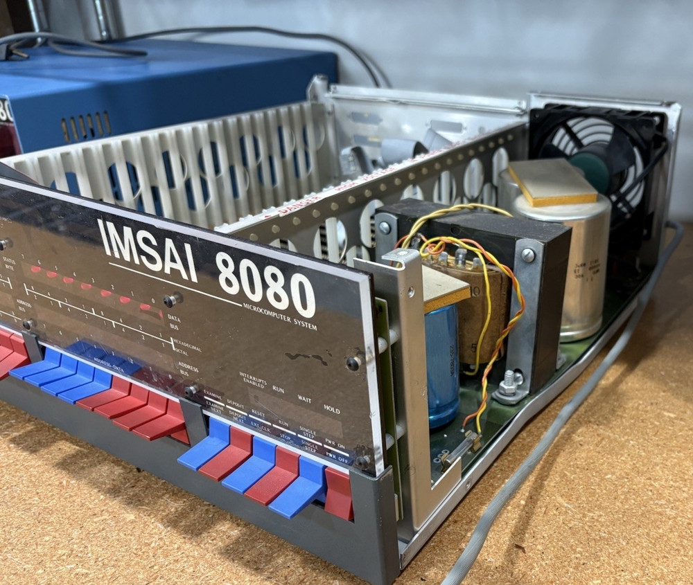 VINTAGE ORIGINAL IMSAI 8080 COMPUTER CASE **POWERS ON/NO TOP/NO BOARDS**