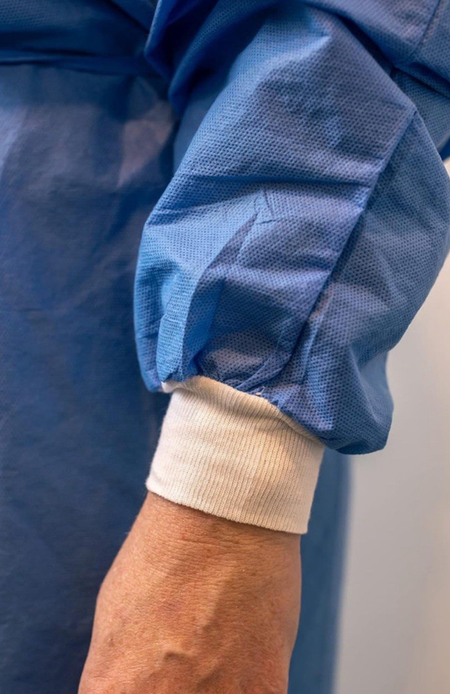 Disposable PPE Isolation Medical Gowns 100-Pack – Level 2, Full Back Coverage