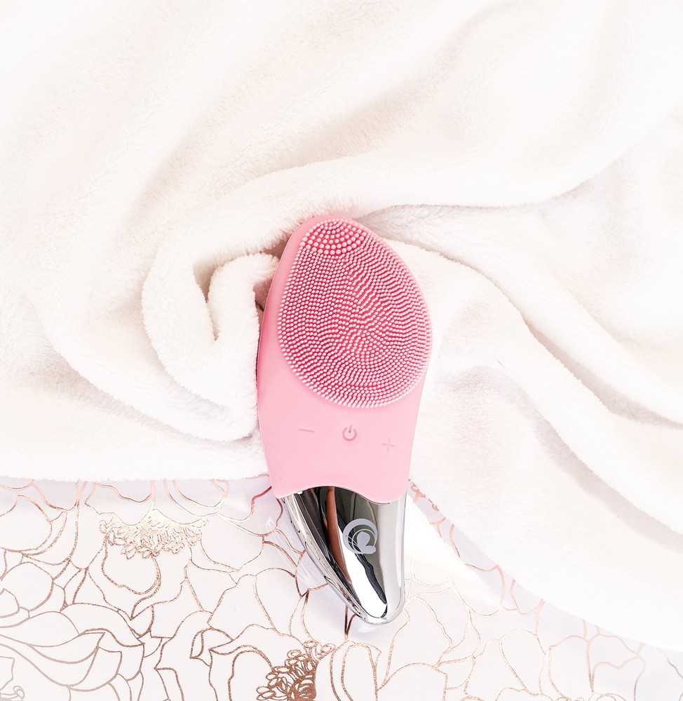 Palm Face brush