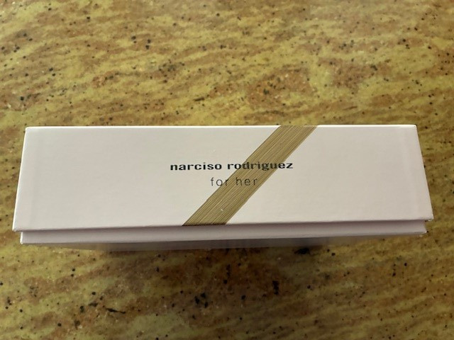 Narciso Rodriguez for her - EMPTY box only for 3 item perfume set