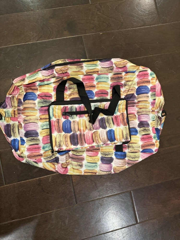 Macaron Print Dufflebag