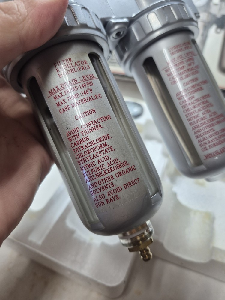 Mid Flow Air Moisture Filter Regulator Oiler Separator Lubricator Combo