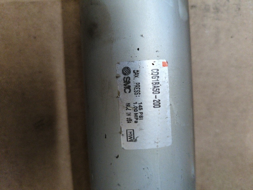 CDG1BA50-200 SMC AIR CYLINDER