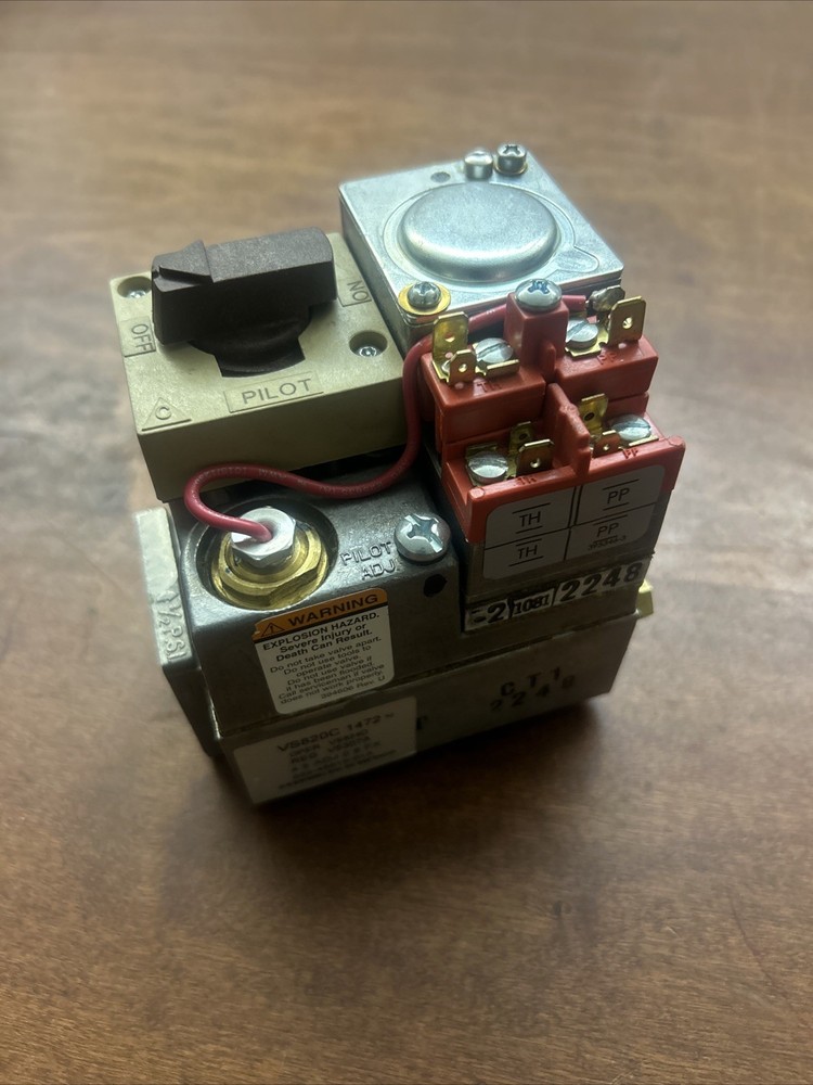 Honeywell VS820 C1472 Single Valve Standing Pilot Combination Gas Control