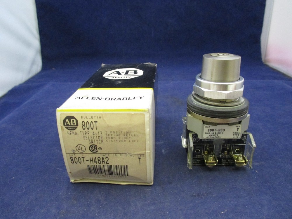Allen Bradley 800T-H33 Selector Switch w/ Key