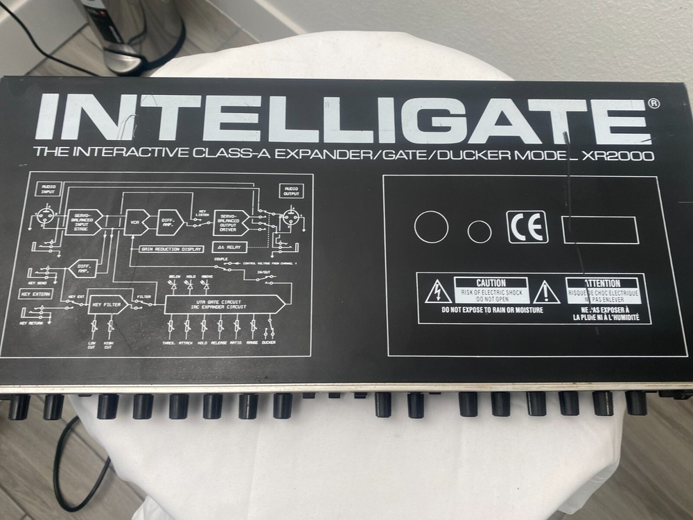 Behringer XR 2000 IntelliGate