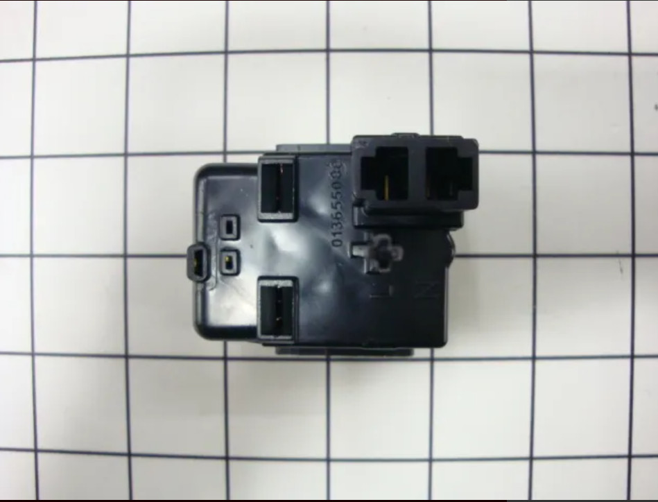 241527805 STARTER Electrolux (WCI)