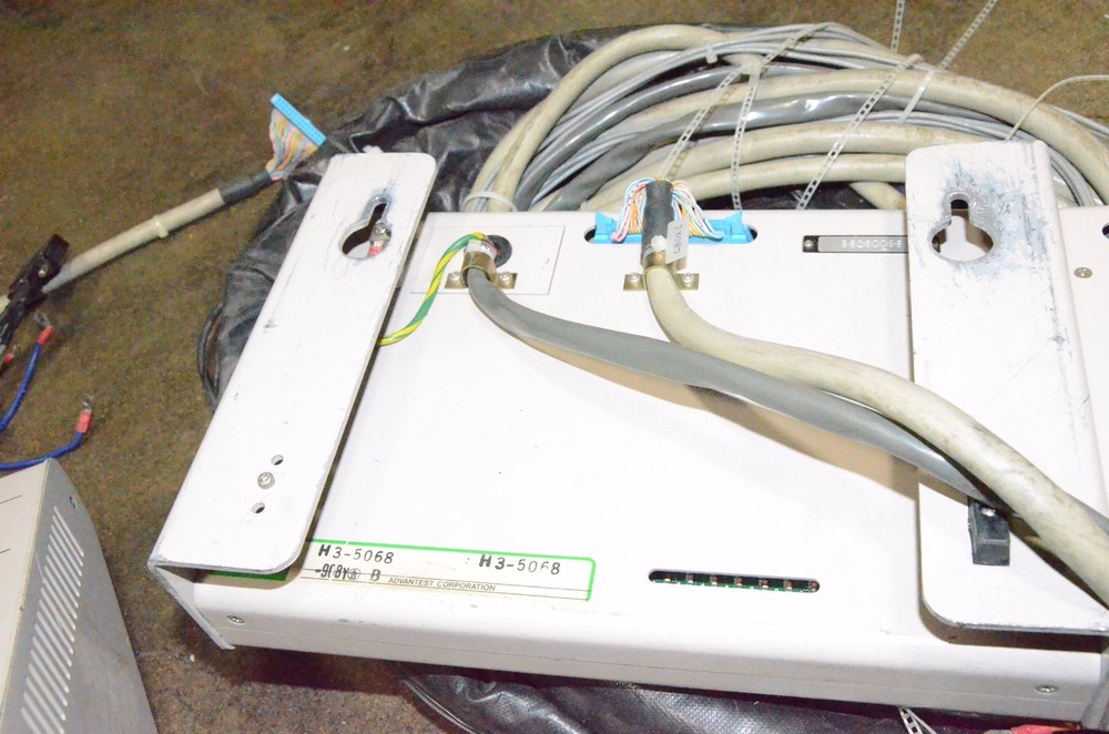 Advantest Control & Trigger Box Controller HS-5068 HS-5080 With Cables Test Head