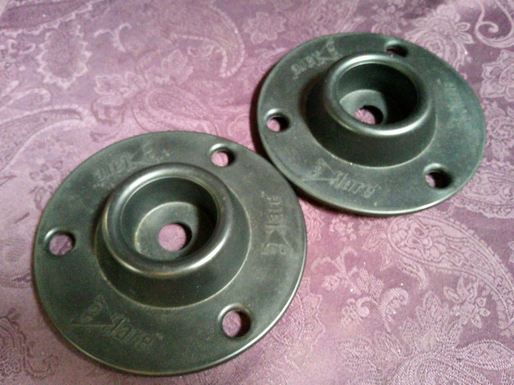 eflare rubber base stands 6" across