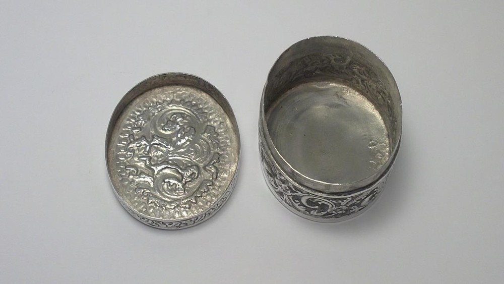 Vintage 800 Silver Trinket / Ring Box (Hand Crafted)–poss. Middle Eastern (34g)