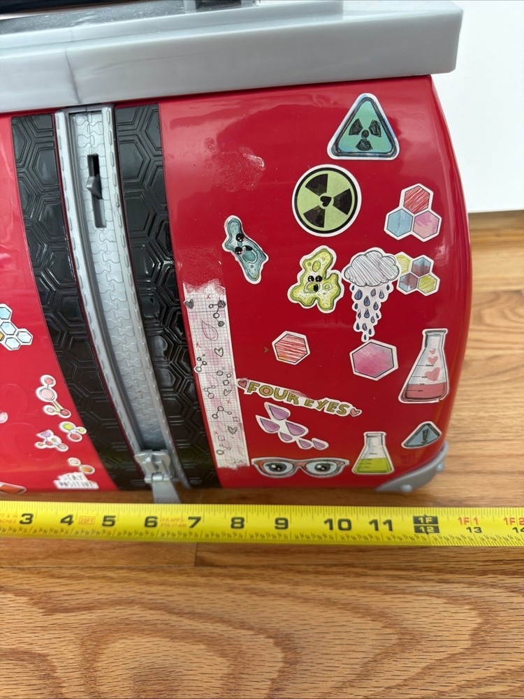 Project Mc2 Ultimate Lab Kit player, Science Kit Purse, TV Series Science Kit,