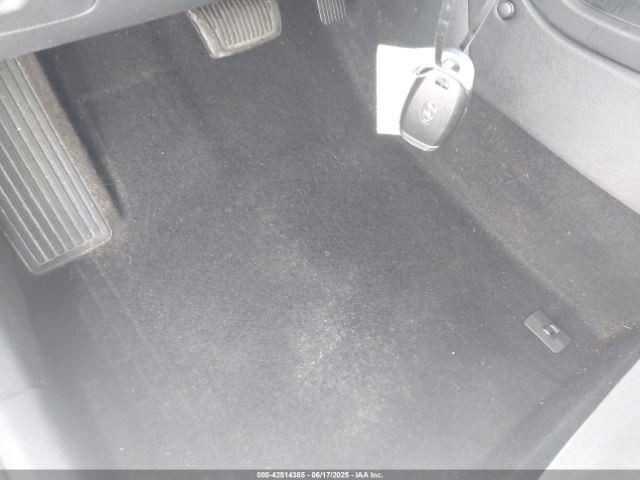KONA 2022 Glove Box 4890465