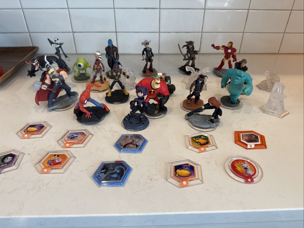 Disney Infinitely Characters Huge Lot 32