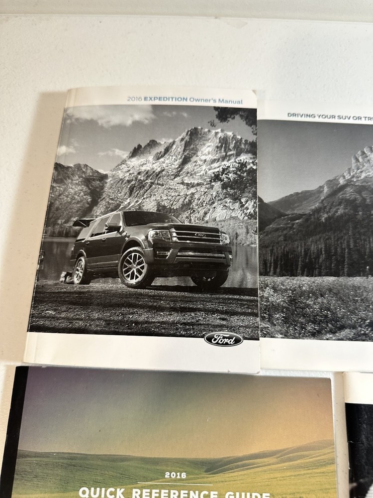 2016 Ford Expedition Owner's Manuals Set