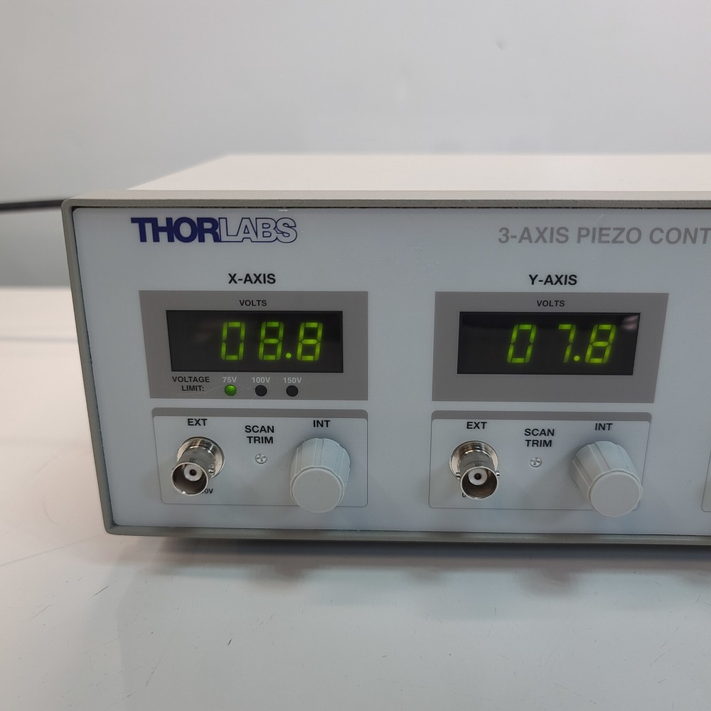 ThorLabs 3-Axis Piezo Controller MDT693A