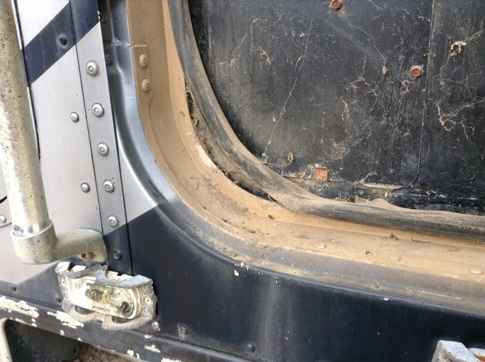 International 9670 ALUMINUM Right/Passenger CAB Panel