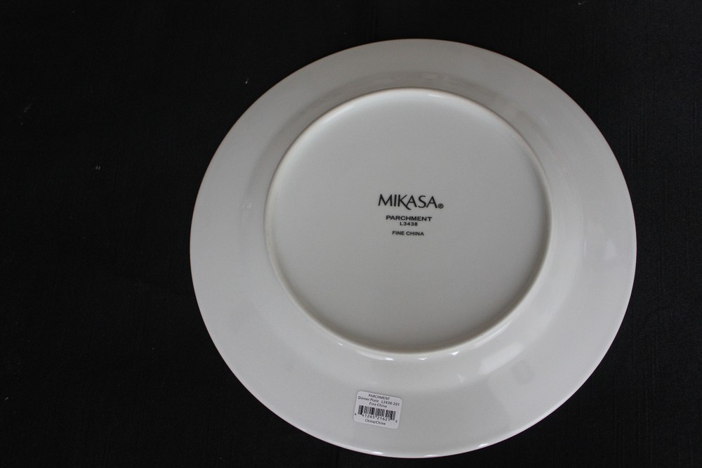 MIKASA "PARCHMENT" L3438 (1) DINNER PLATE