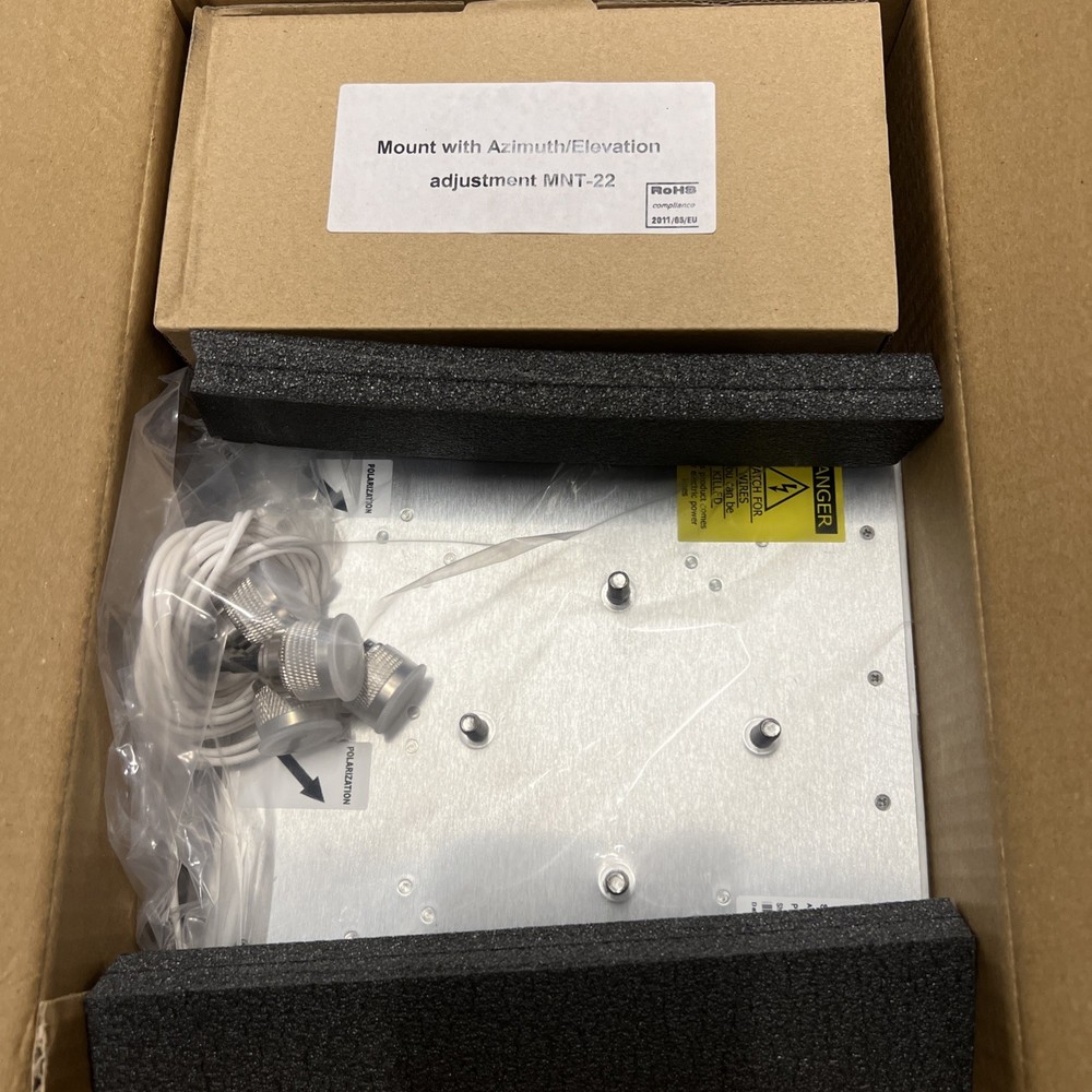 EXTREME NETWORKS ML-2452-SEC6M4-N30 POLARIZED PANEL ANTENNA DUAL