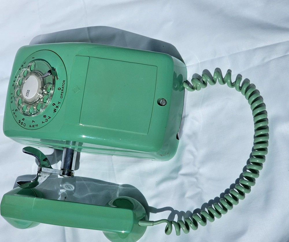 AE 90 telephone 1950's