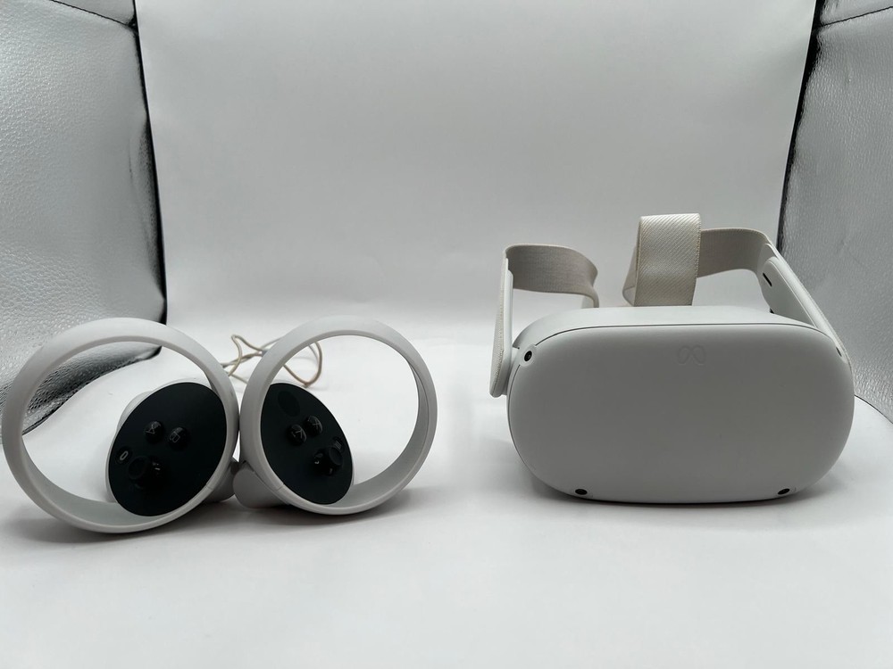 Oculus Quest 2 128GB White With Head Strap #4725