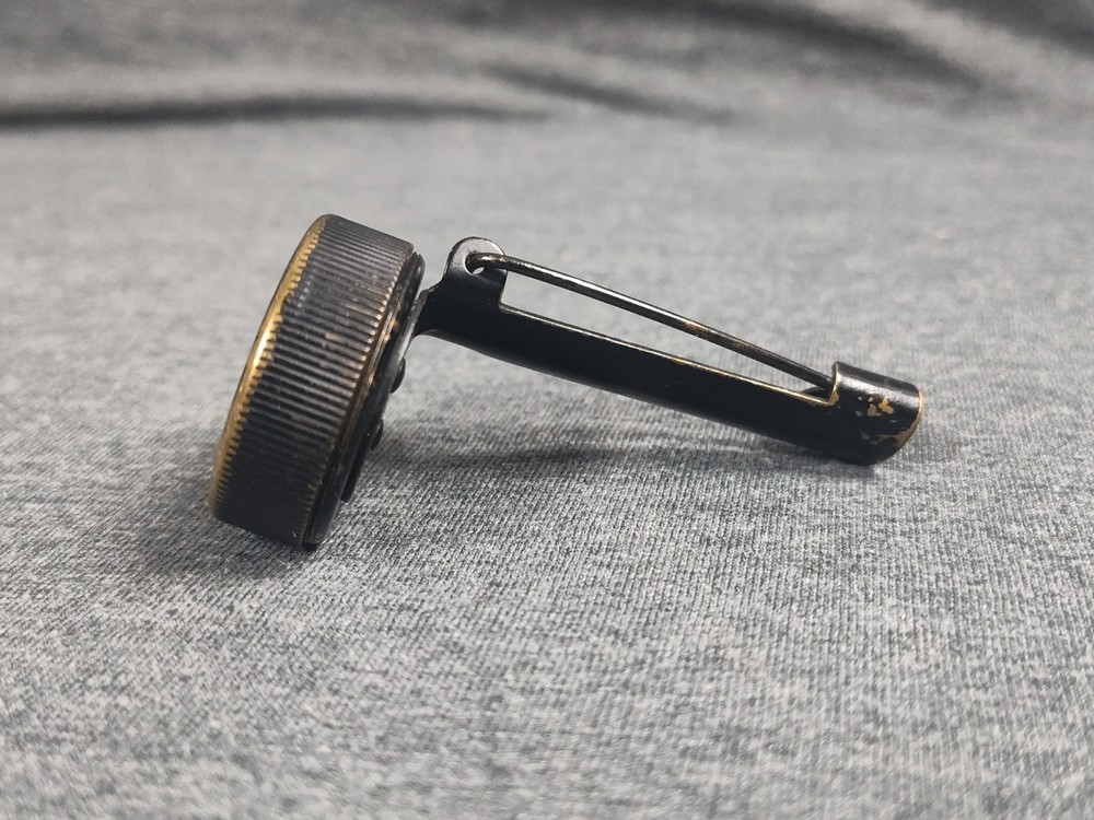 Lapel Compass Hunting/Hiking Fully Functional