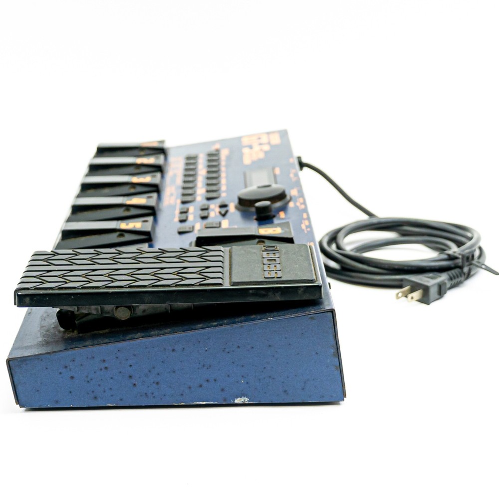 Boss GT-5 Guitar Multi-FX Processor - ’90s Multi-Effects Icon with COSM Modeling