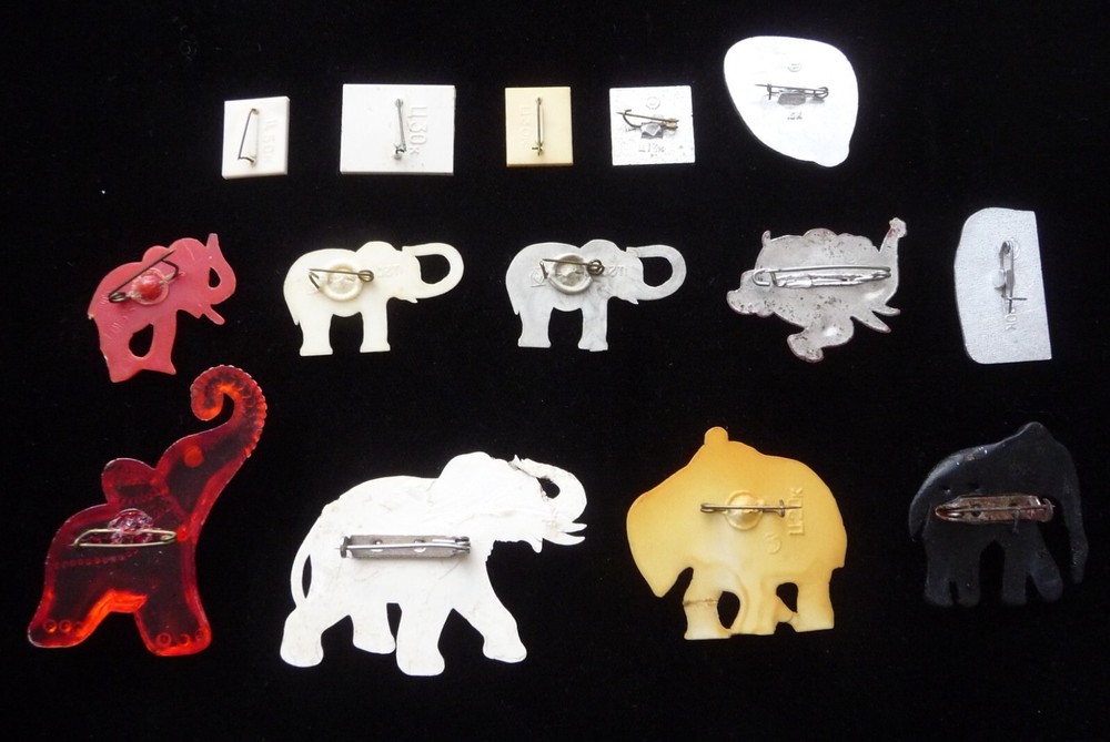 Set 17 USSR Soviet Badge Zoo Elephant