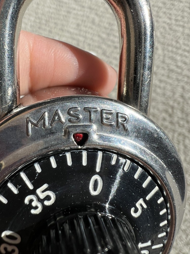 Master Lock 🔐Combination Padlocks NIB