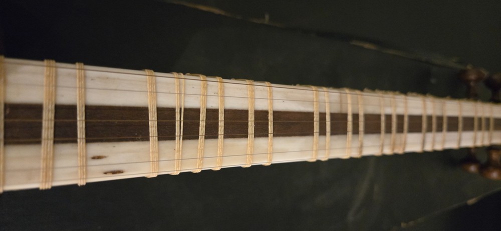 persian TAR (Antique) Yahyat (یحیی)